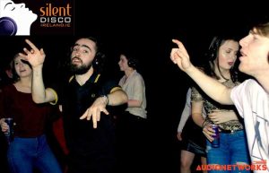 silent discot parties audionetworks Silent headphone